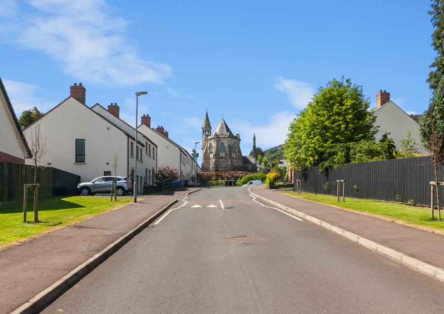 12 Donegall Park Gardens