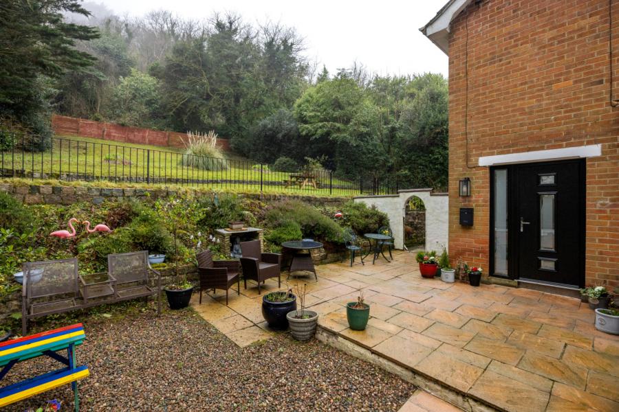 4 Kincraig Park