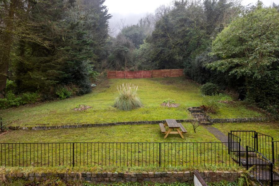 4 Kincraig Park