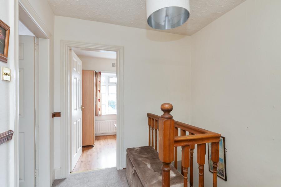 16 Shandarragh Park
