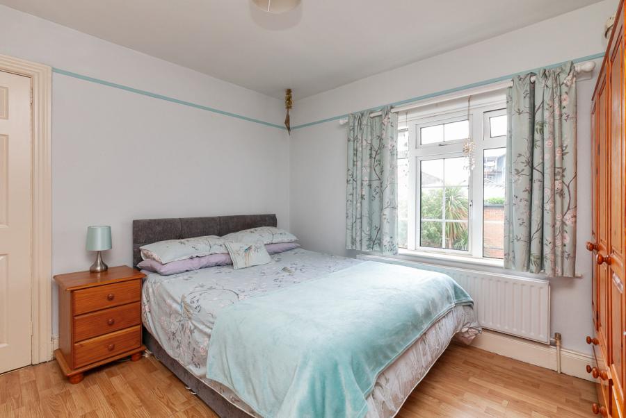 16 Shandarragh Park