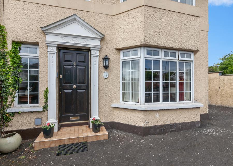 16 Shandarragh Park