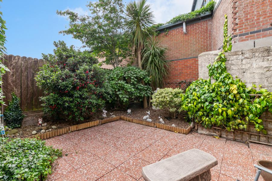 16 Shandarragh Park