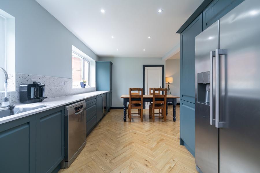 12 Coolmoyne Park