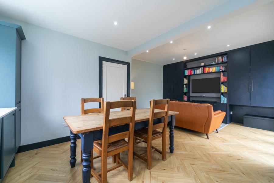 12 Coolmoyne Park