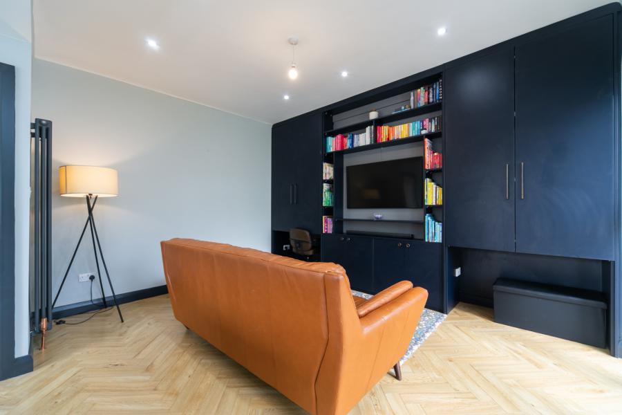 12 Coolmoyne Park