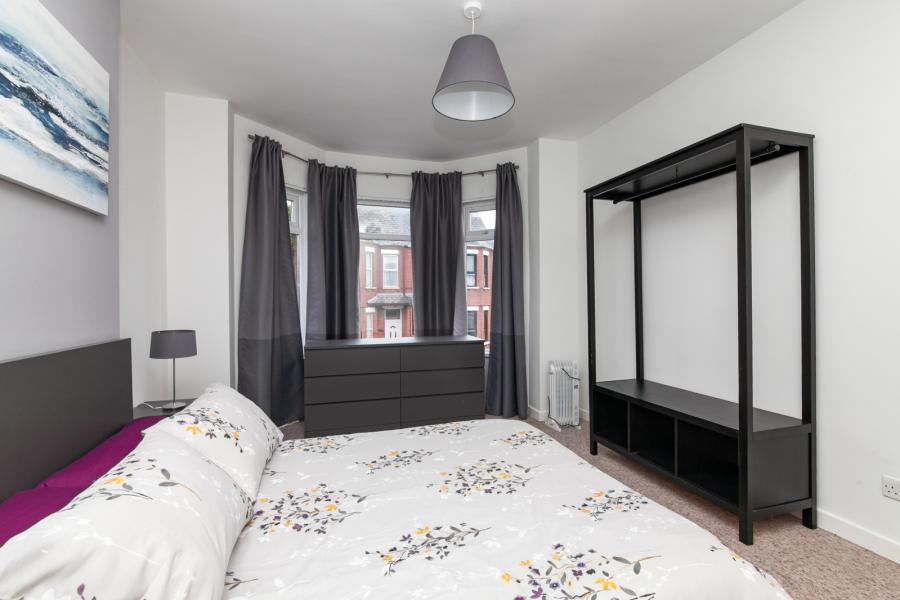 11 Wheatfield Gardens