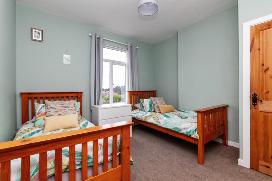 11 Wheatfield Gardens