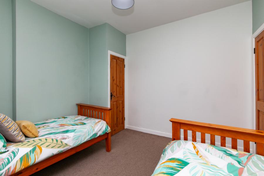 11 Wheatfield Gardens