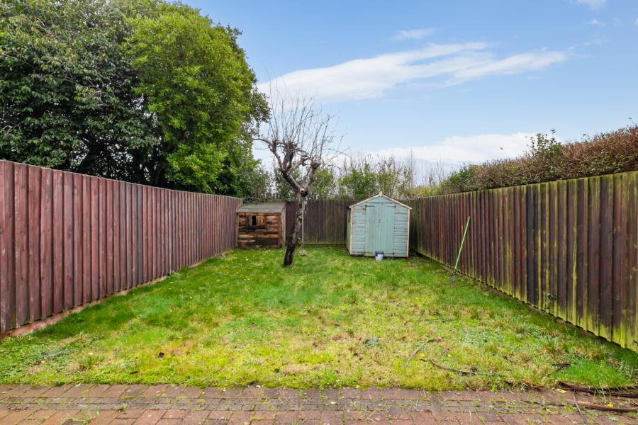 11 Wheatfield Gardens