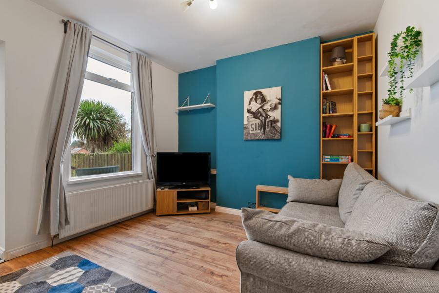 11 Wheatfield Gardens