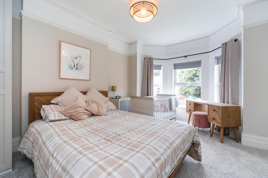 23 Glenburn Park
