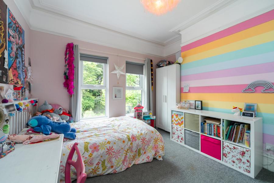 23 Glenburn Park