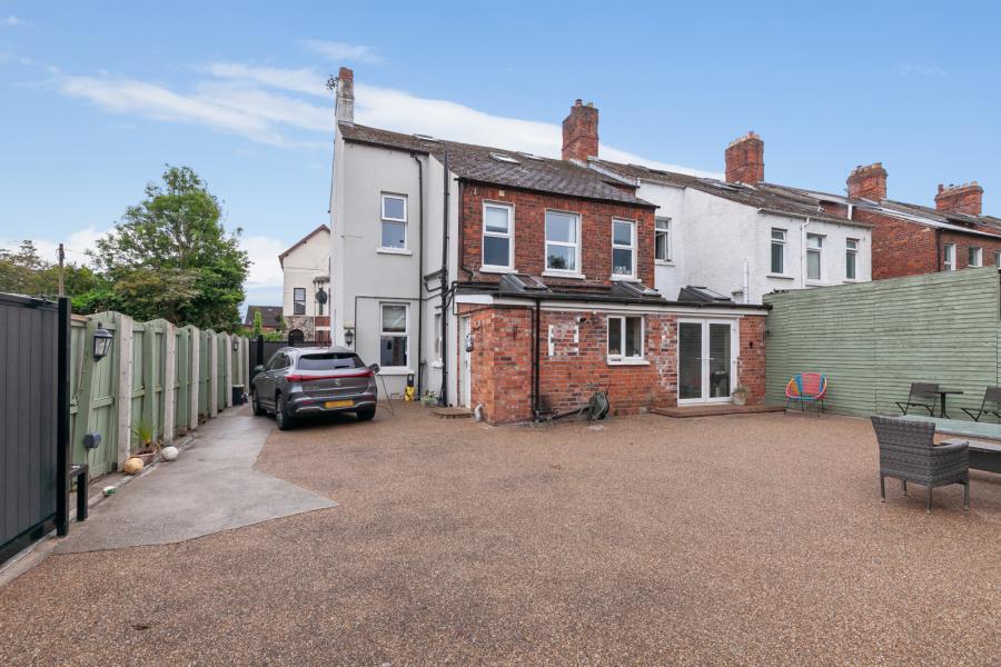 2 Chichester Avenue