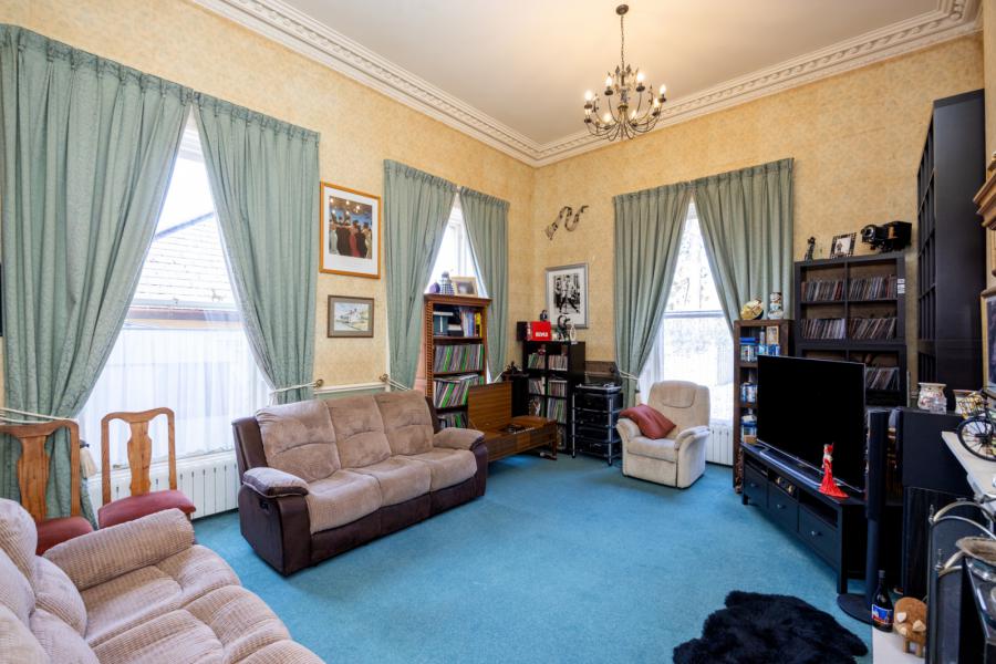 Abbeydene House, 20 Abbeydene Manor