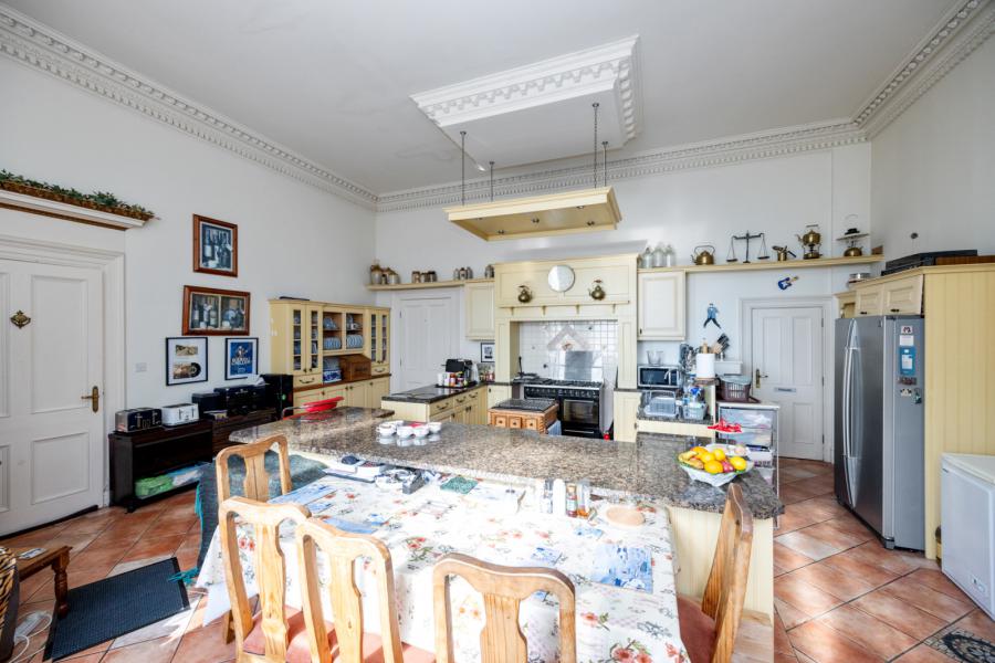 Abbeydene House, 20 Abbeydene Manor