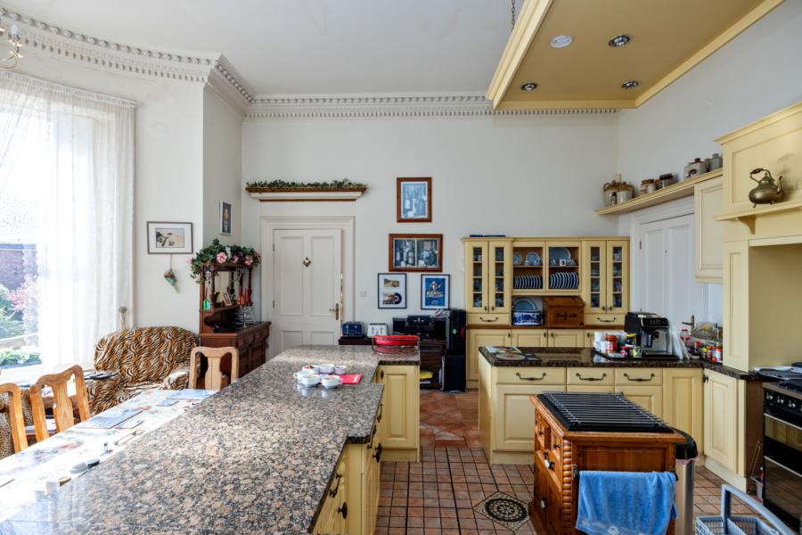 Abbeydene House, 20 Abbeydene Manor