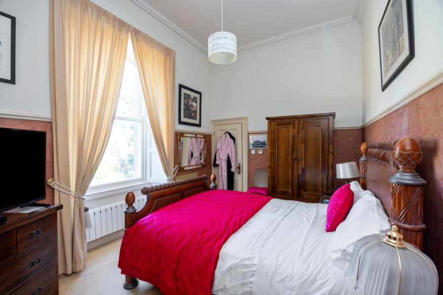 Abbeydene House, 20 Abbeydene Manor