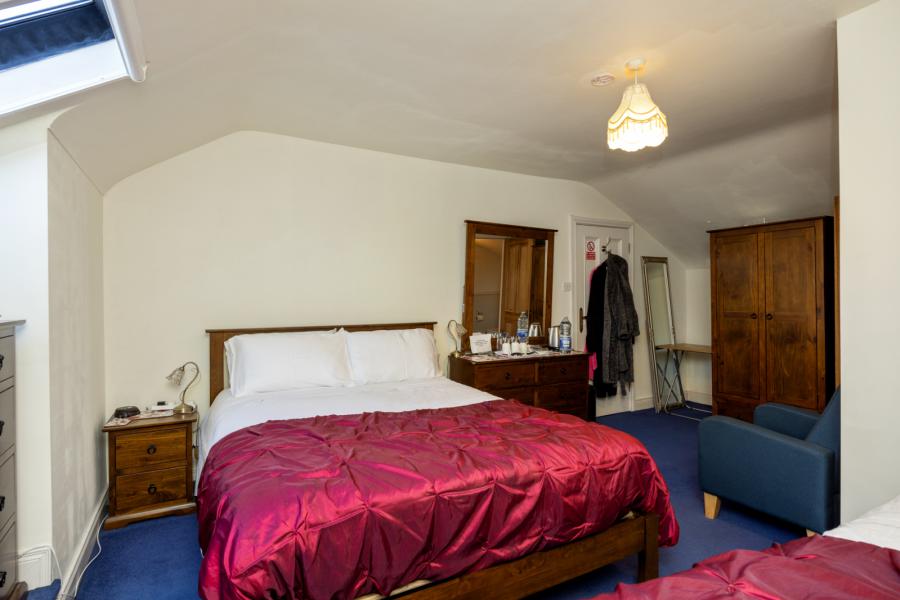 Abbeydene House, 20 Abbeydene Manor