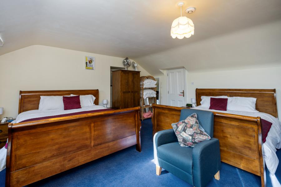 Abbeydene House, 20 Abbeydene Manor