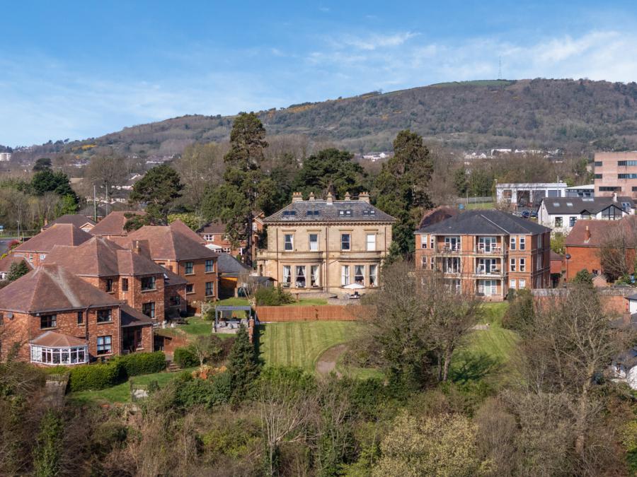 Abbeydene House, 20 Abbeydene Manor Abbeydene House, 20 Abbeydene Manor