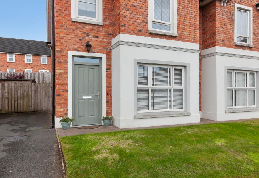 6 Foxton Crescent