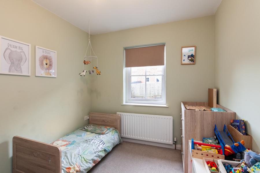 6 Foxton Crescent