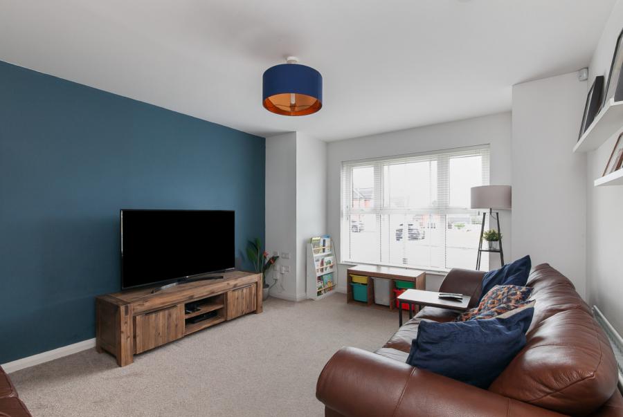 6 Foxton Crescent