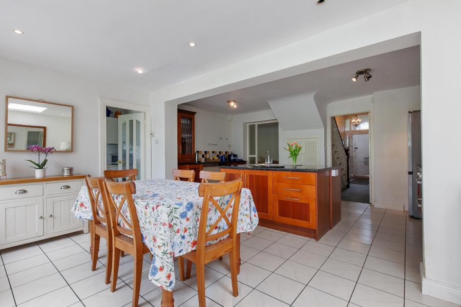 15 Hughenden Avenue
