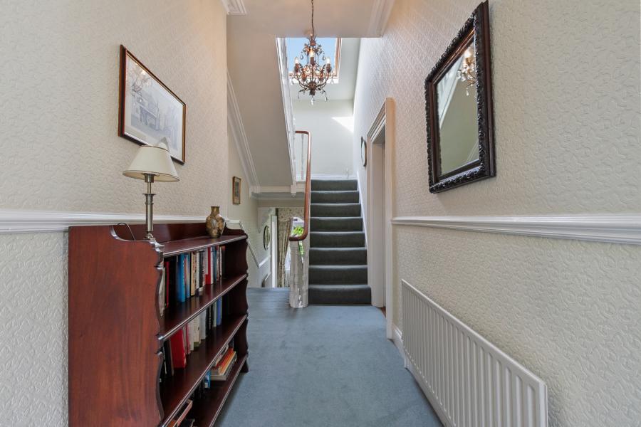 15 Hughenden Avenue