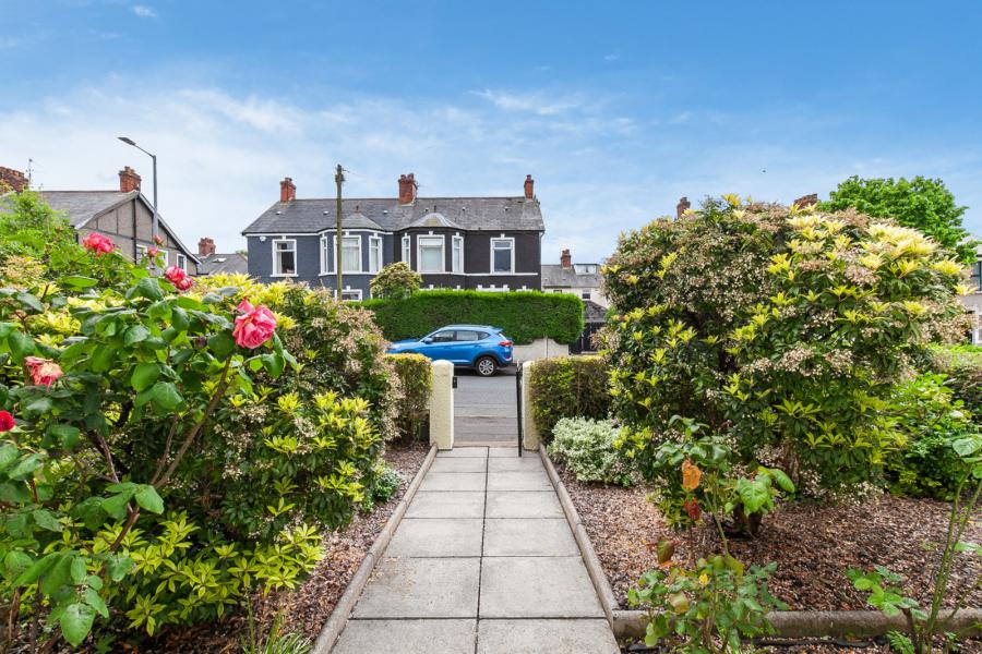 15 Hughenden Avenue