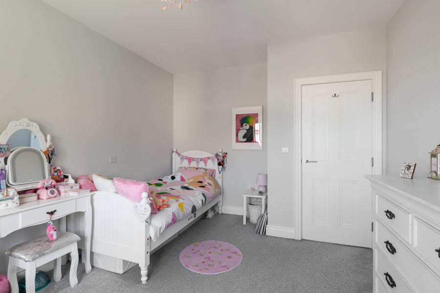 25 Donegall Park Gardens