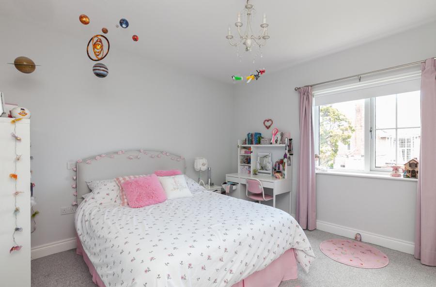 25 Donegall Park Gardens