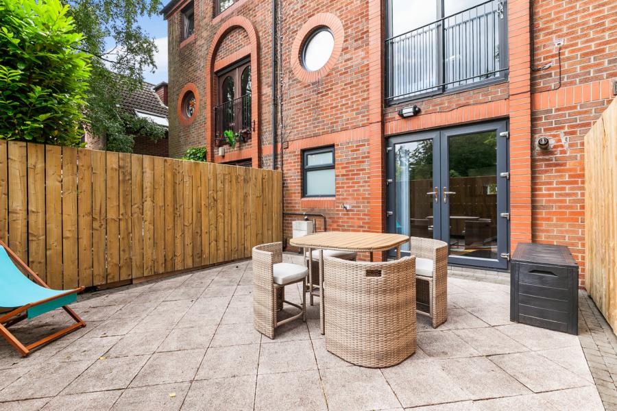 4 Chichester Gardens