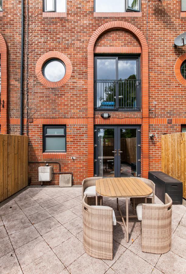 4 Chichester Gardens