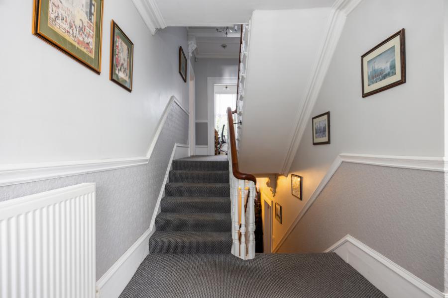 Laurento, 671 Antrim Road