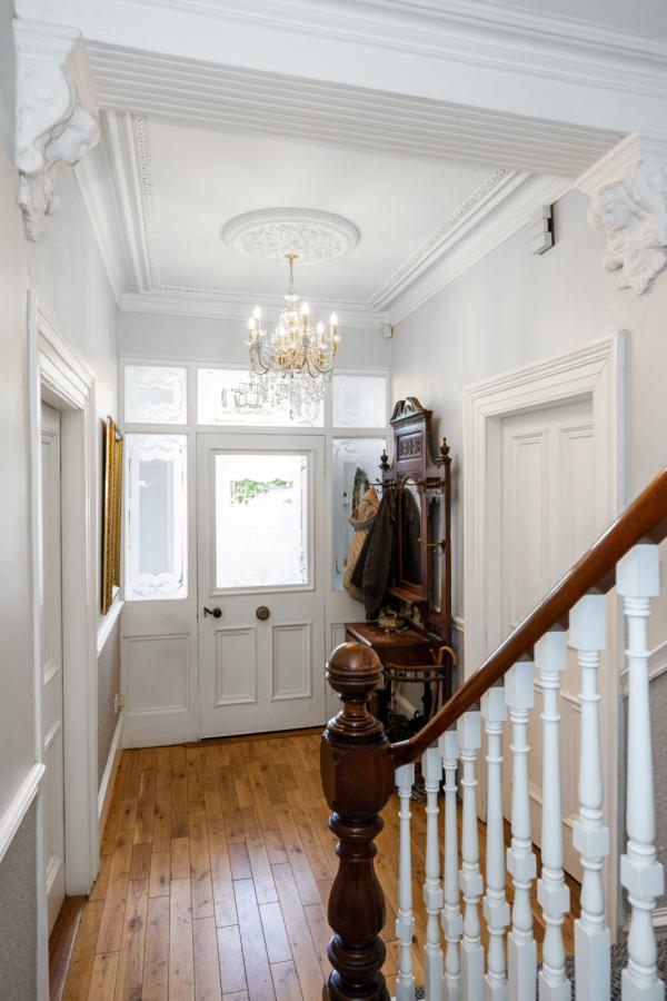 Laurento, 671 Antrim Road
