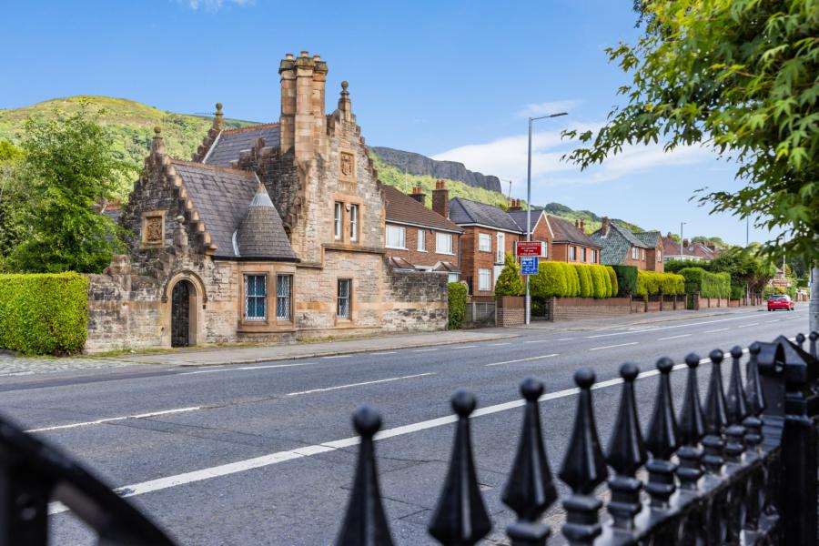 Laurento, 671 Antrim Road