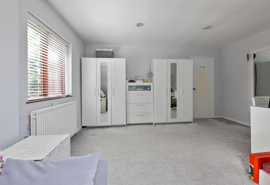 11 Fortwilliam Gardens