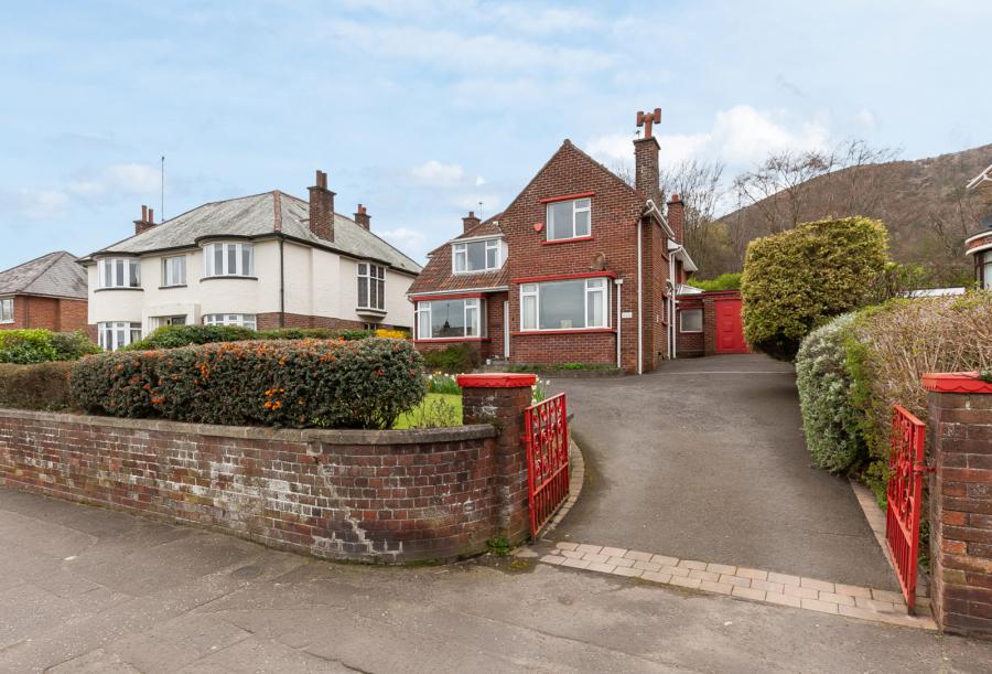 Traighena, 626 Antrim Road