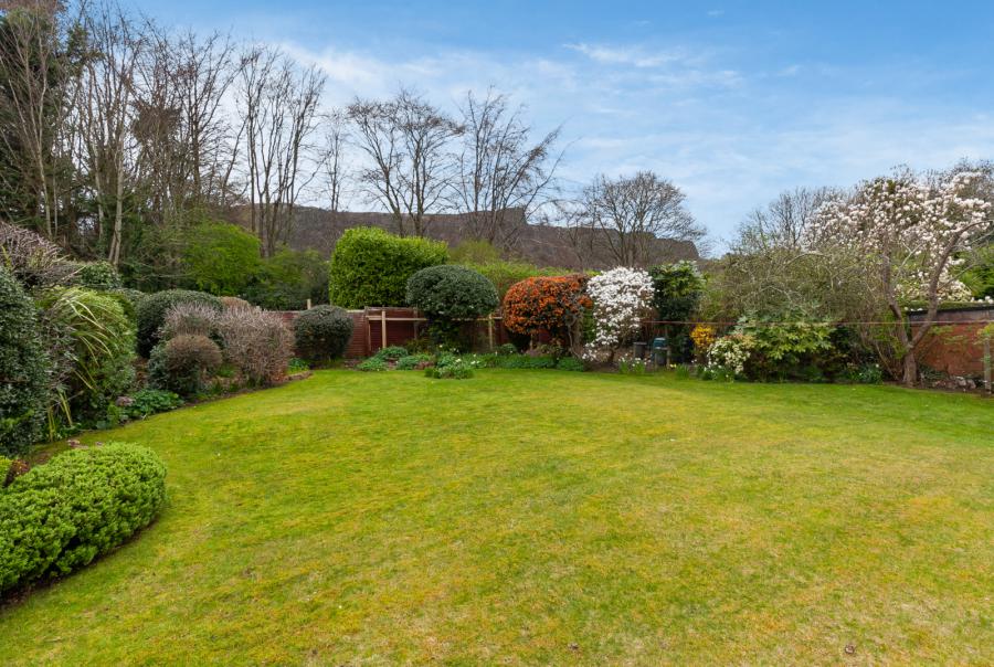 Traighena, 626 Antrim Road