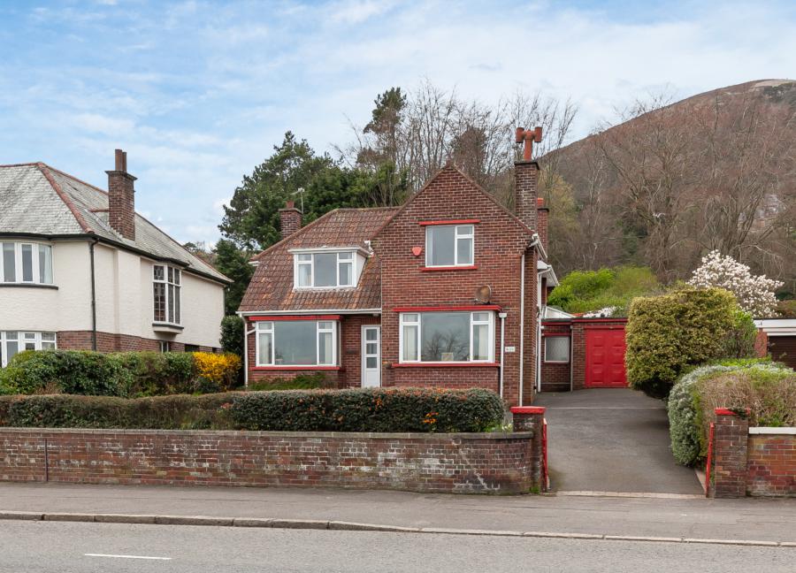 Traighena, 626 Antrim Road