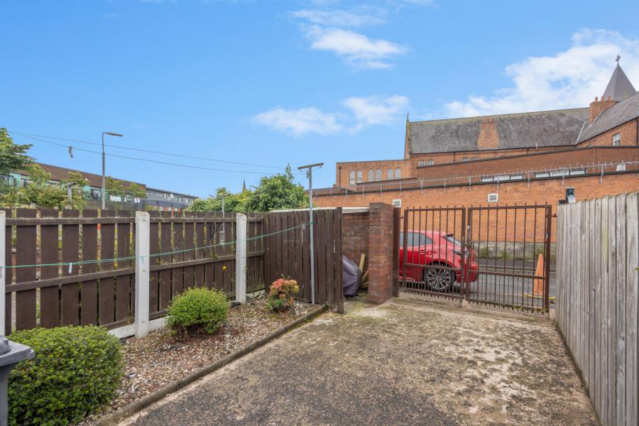 2a Vicinage Park