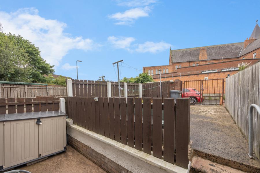 2a Vicinage Park