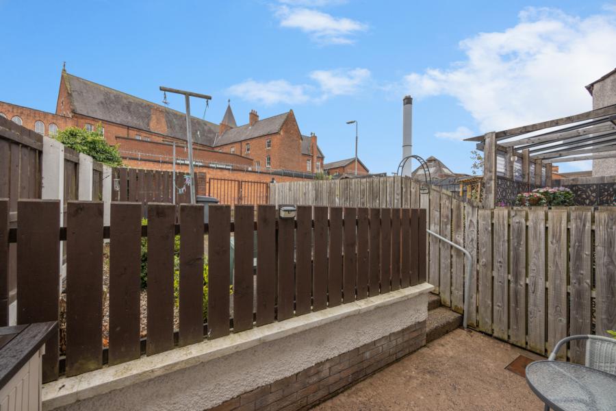 2a Vicinage Park