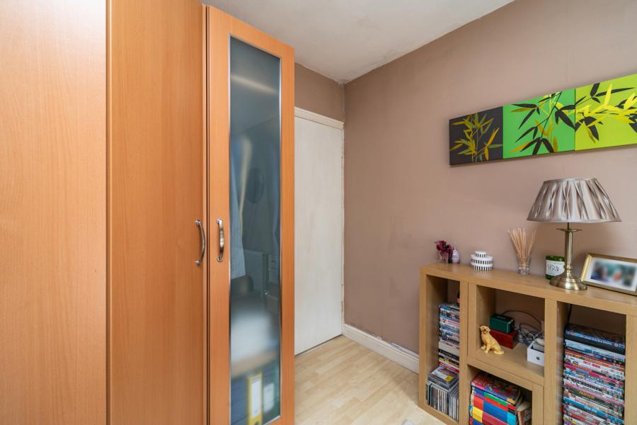 24 Glenwell Crescent