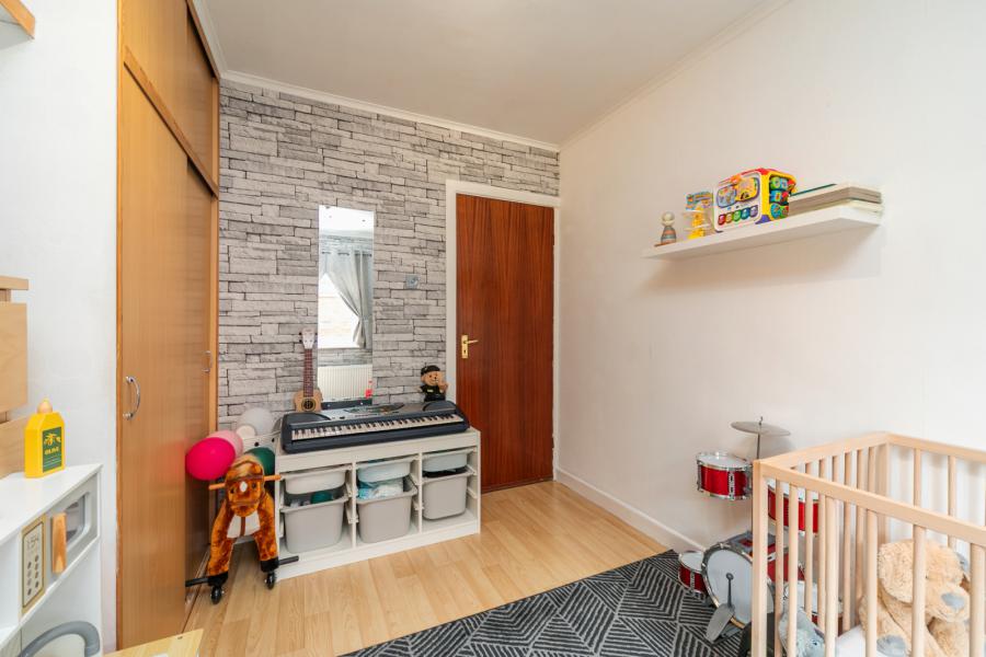 24 Glenwell Crescent