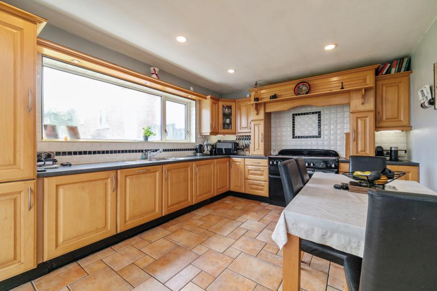 24 Glenwell Crescent