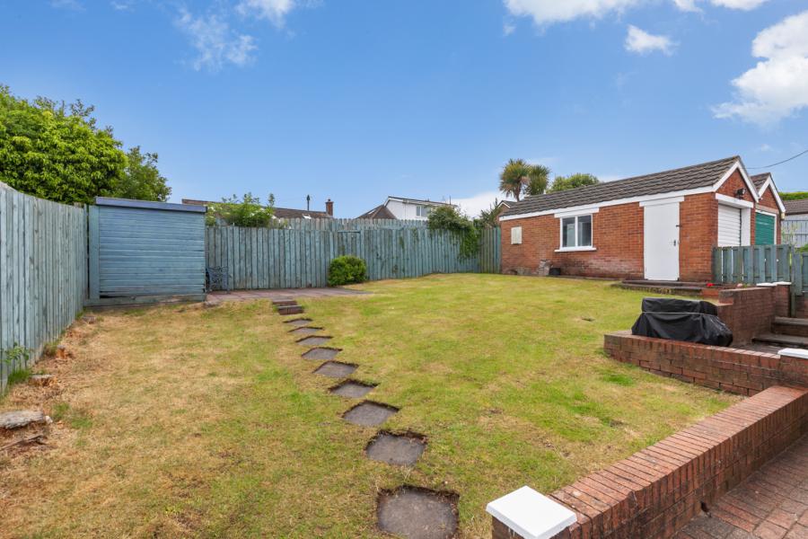 24 Glenwell Crescent