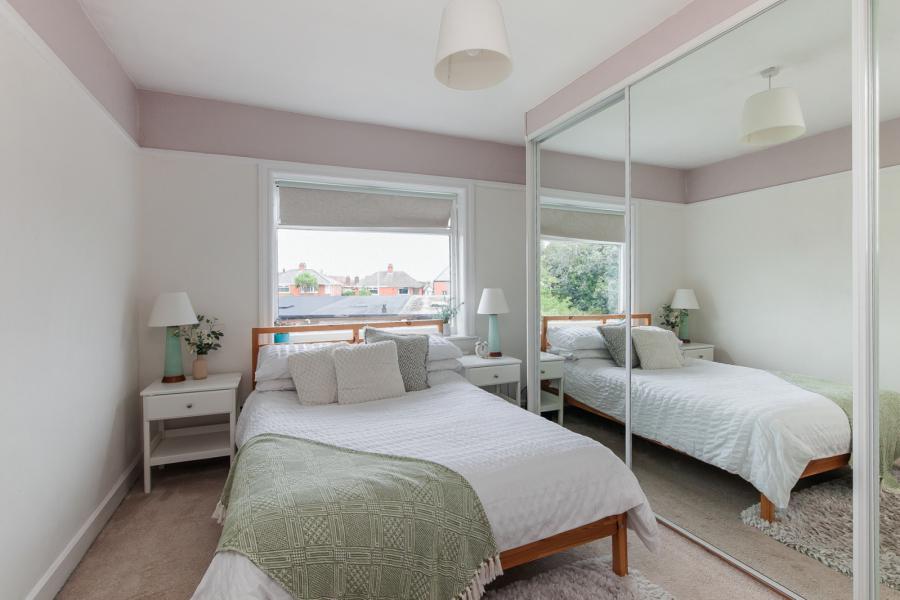 9 Cooldarragh Park North